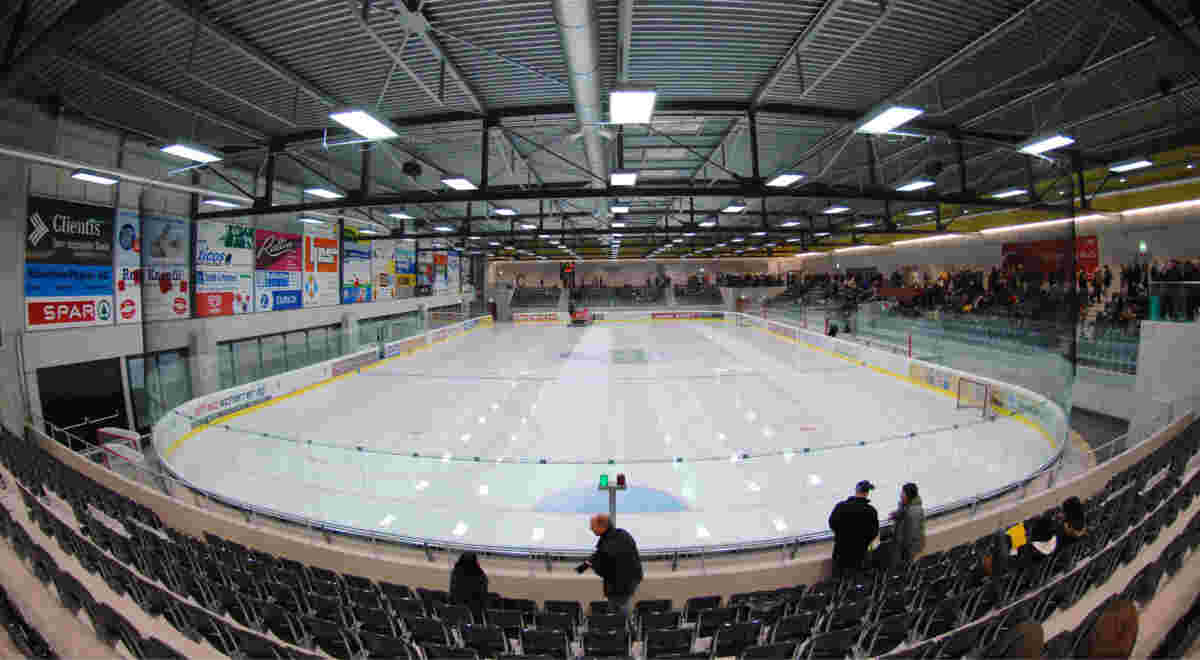 Web Schaffhausen Iwc Eissportanlage Arena Foto3